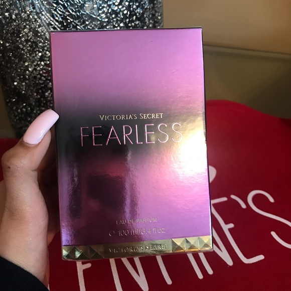 🚫🚫SOLD🚫🚫Victoria's Secret perfume FEARLESS - Picture 1 of 2